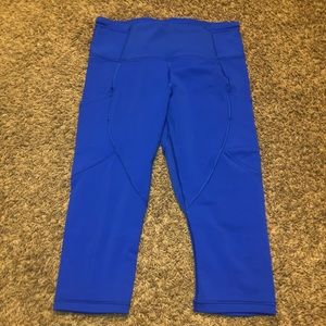 lululemon cropped activewear